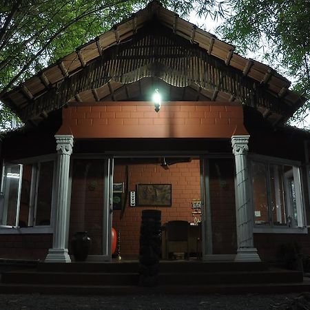 Sunbird Garden Resort Krishnagiri Kamer foto