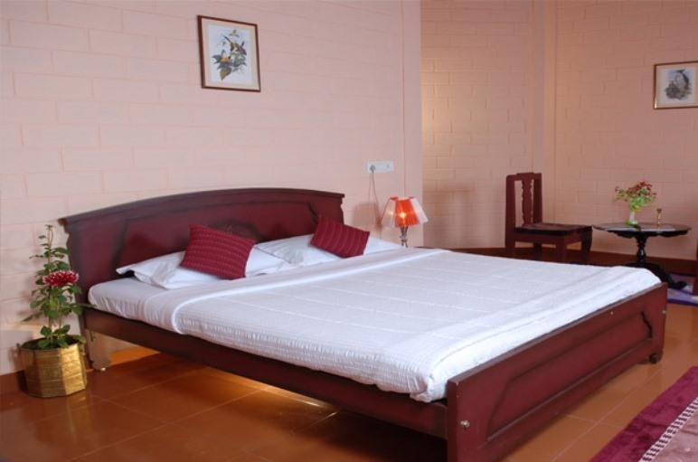 Sunbird Garden Resort Krishnagiri Kamer foto
