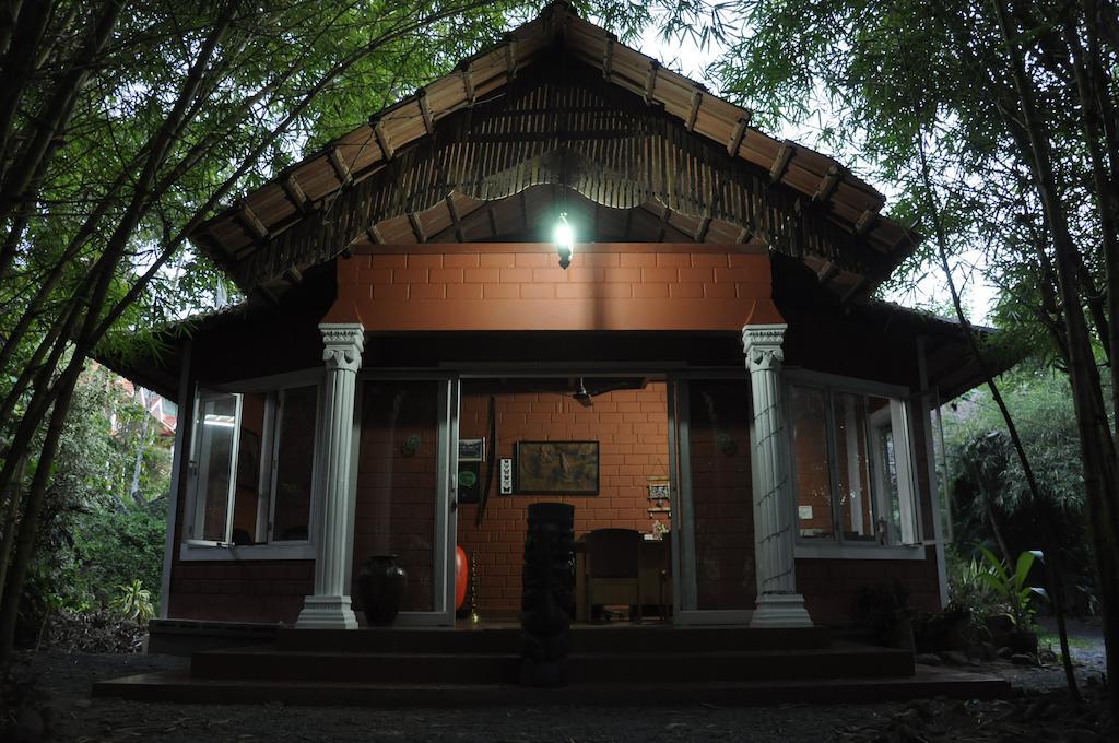 Sunbird Garden Resort Krishnagiri Kamer foto