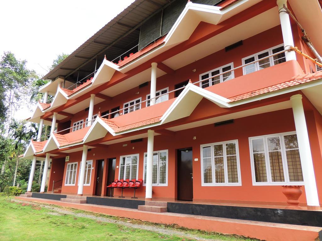 Sunbird Garden Resort Krishnagiri Buitenkant foto