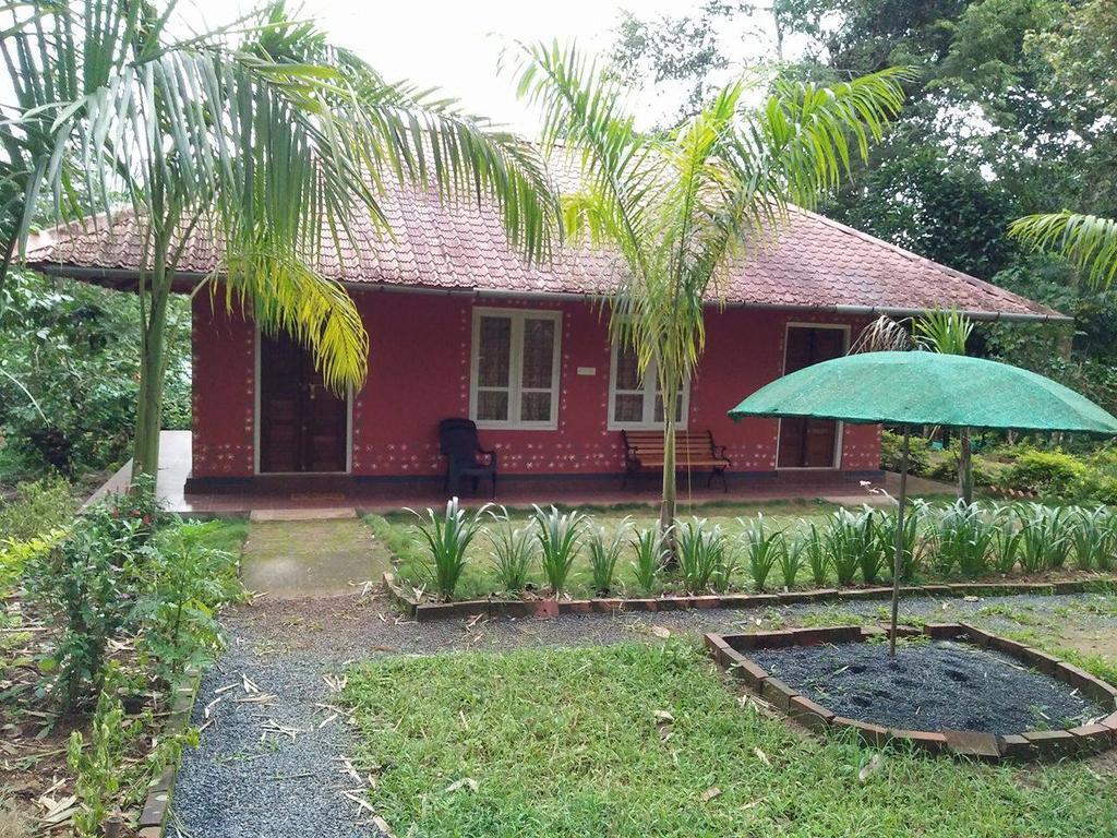 Sunbird Garden Resort Krishnagiri Buitenkant foto